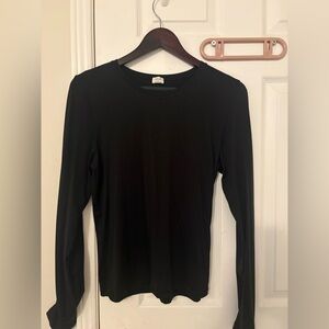 Aritzia Wilfred Black Crewneck Top